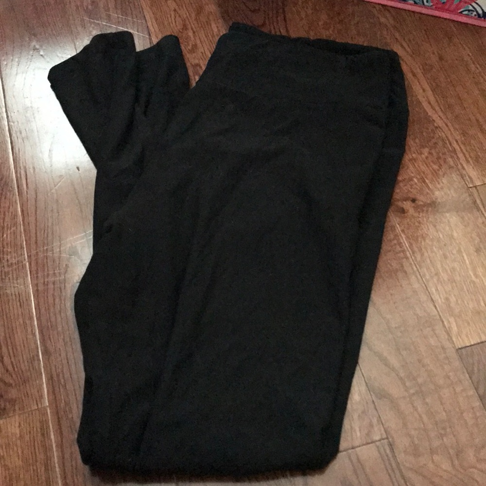EEUC T&C Black Leggings!